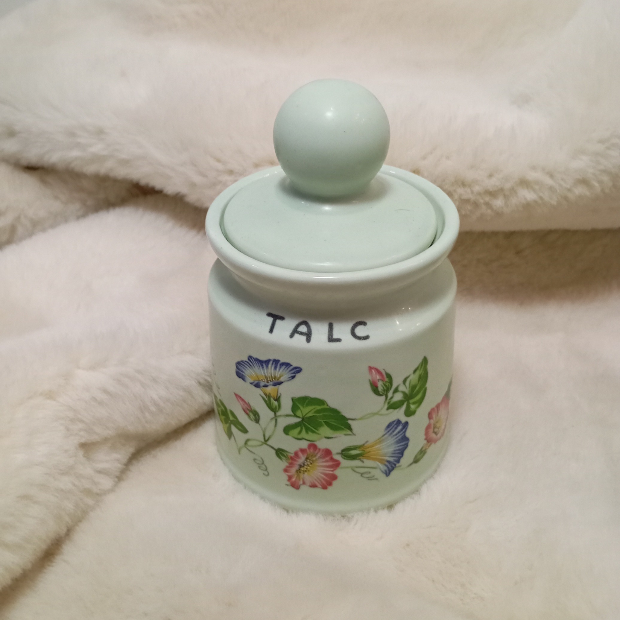 Pot en porcelaine blanc/ vert pour salle de bain "talc"