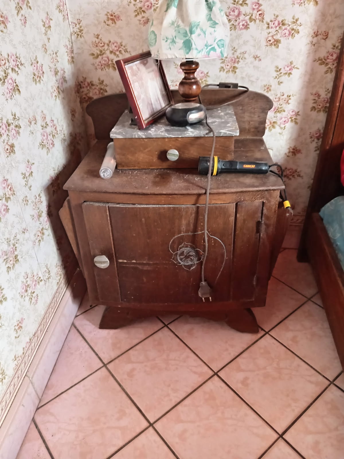 chevet marbre cérusé avant