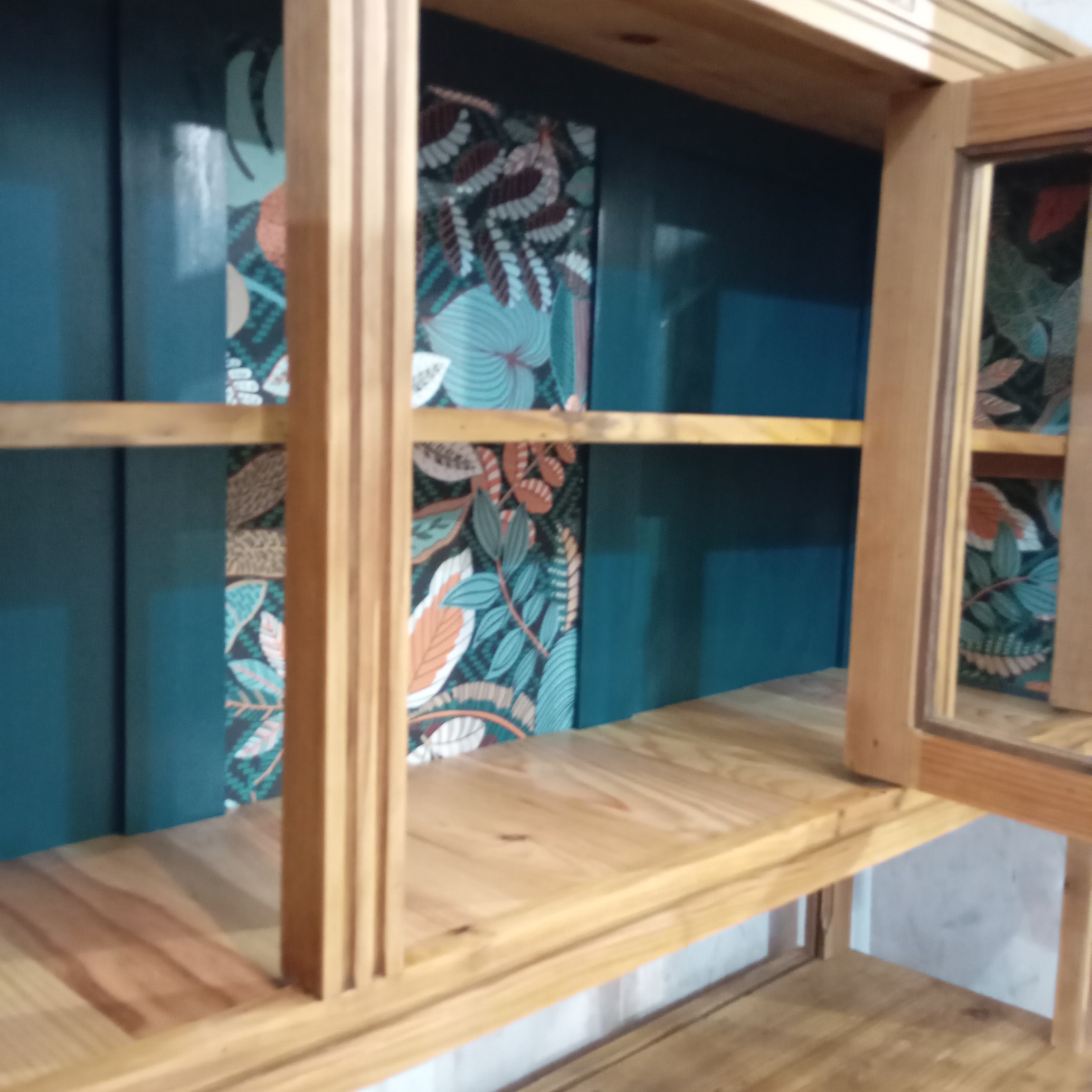 vaisselier en pin vue de la partie haute